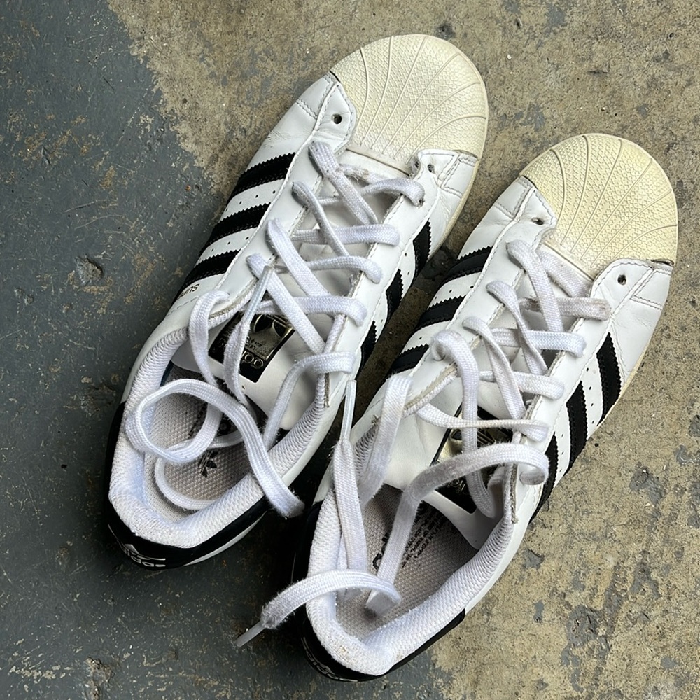 Adidas sneakers women size 7